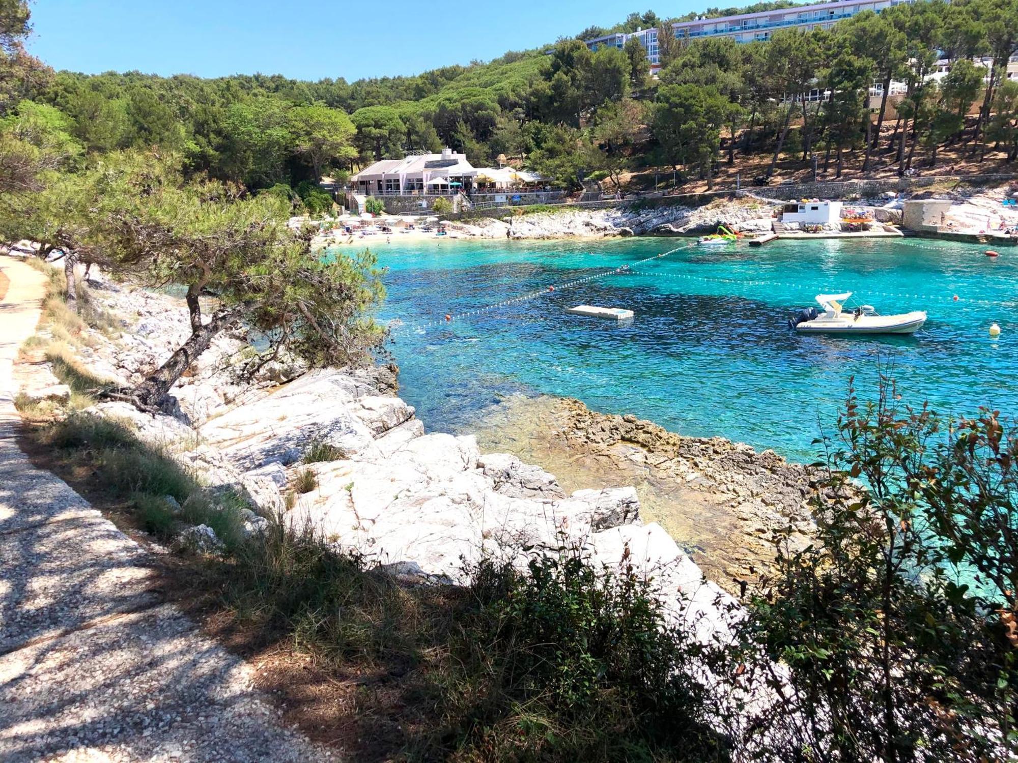 Glamping Tents | Losinj | Camp Cikat มาลีโลชินจ์ ภายนอก รูปภาพ