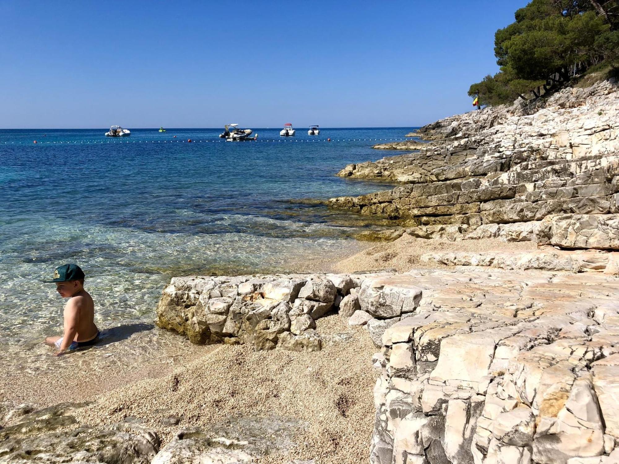 Glamping Tents | Losinj | Camp Cikat มาลีโลชินจ์ ภายนอก รูปภาพ