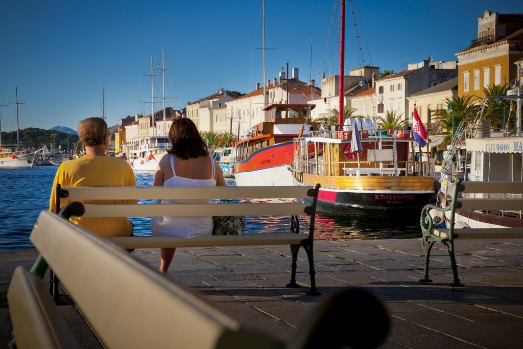 Glamping Tents | Losinj | Camp Cikat มาลีโลชินจ์ ภายนอก รูปภาพ