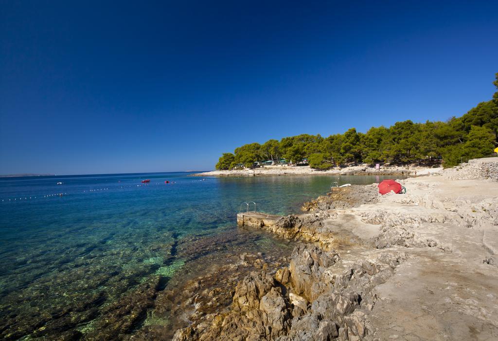 Glamping Tents | Losinj | Camp Cikat มาลีโลชินจ์ ภายนอก รูปภาพ
