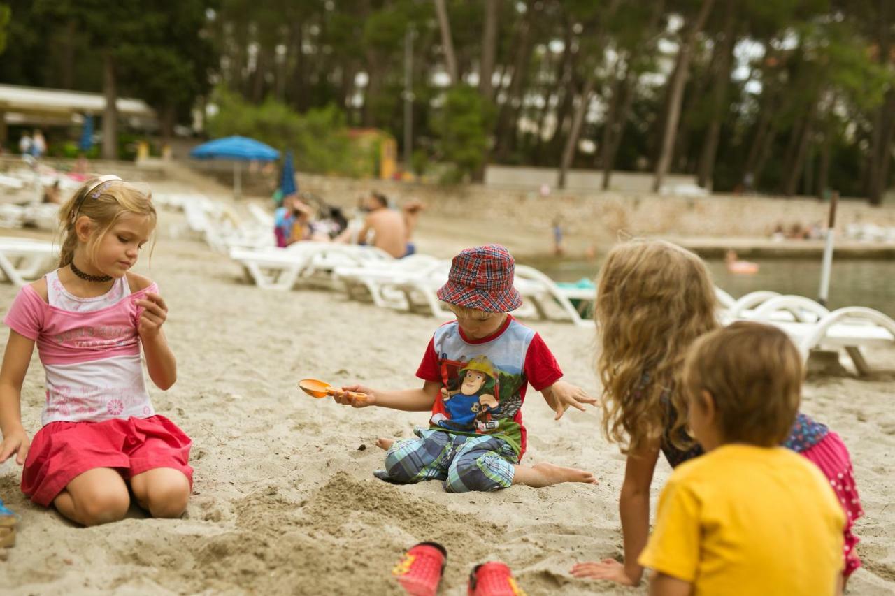 Glamping Tents | Losinj | Camp Cikat มาลีโลชินจ์ ภายนอก รูปภาพ